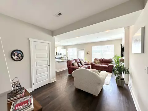 6024 Hillside Ln, Spring Hill, TN 37174
