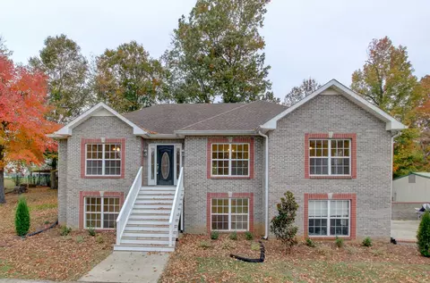 636 Bryan Rd, Clarksville, TN 37043