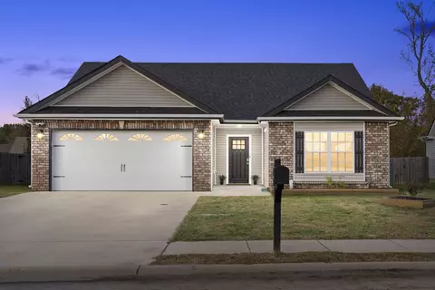 1481 Coronado Dr, Clarksville, TN 37042