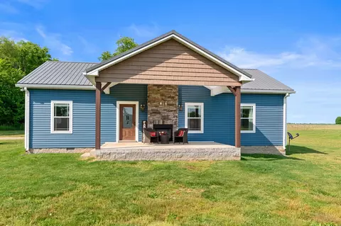 7588 Dunn Rd, Cedar Hill, TN 37032