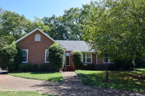 296 Deshea Creek Rd, Gallatin, TN 37066