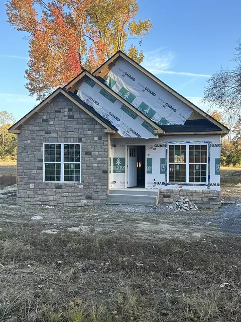 132 Mazie Dr, Lafayette, TN 37083