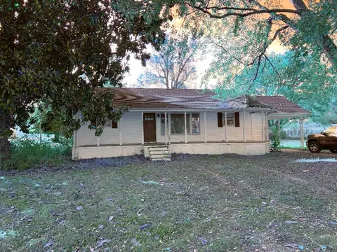 181 Flat Creek School Rd, Shelbyville, TN 37160
