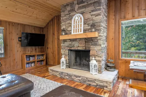 451 Skyline Dr, Sugar Tree, TN 38380