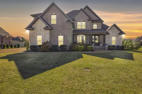 830 Brook Trl, Lebanon, TN 37087