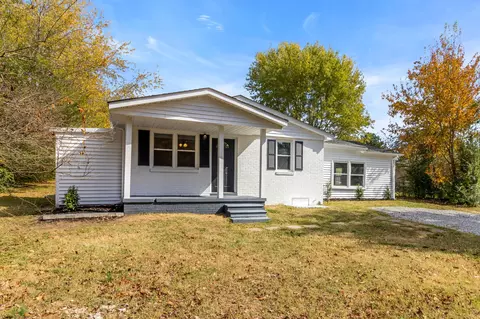 504 Holt Rd, Burns, TN 37029