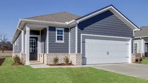 7302 Lang Ave, White House, TN 37188