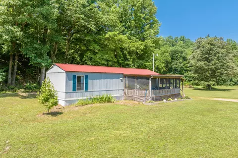 117 Pinewood Rd, Linden, TN 37096 photo 2