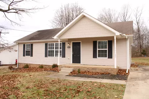605 Woodhaven Dr, Clarksville, TN 37042