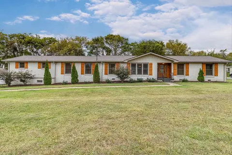 106 Sterling Ct, Hendersonville, TN 37075