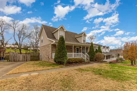 510 Turner Reynolds Ct, Clarksville, TN 37043