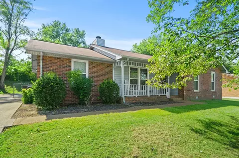 115 Holly Dr, Hendersonville, TN 37075