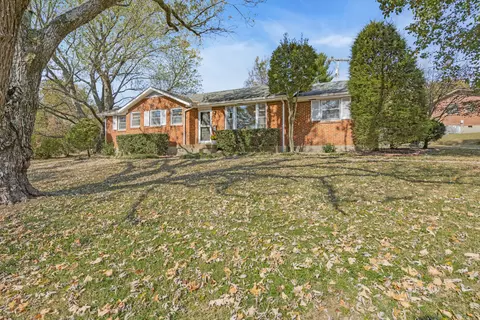 2400 Melbourne Dr NE, Nashville, TN 37214