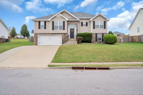 102 West Dr, Clarksville, TN 37040