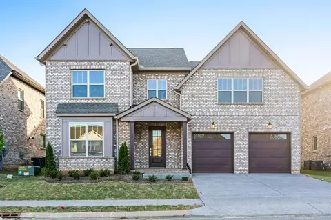 2023 Blackstone Dr, Hendersonville, TN 37075