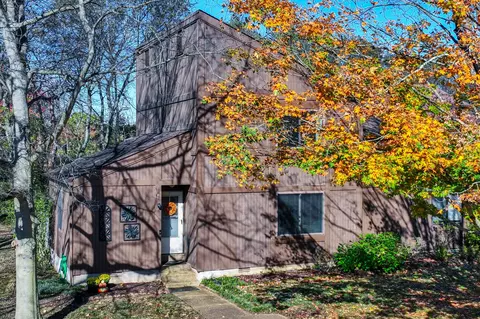 554 Doral Country Dr, Nashville, TN 37221