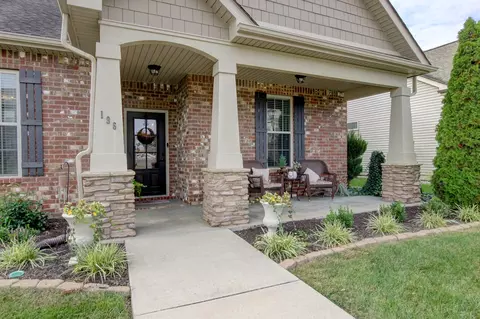 196 Turnberry Cir, Clarksville, TN 37043