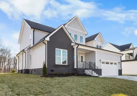 584 Bowden Dr, Clarksville, TN 37043