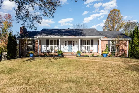 7158 Birch Bark Dr, Nashville, TN 37221