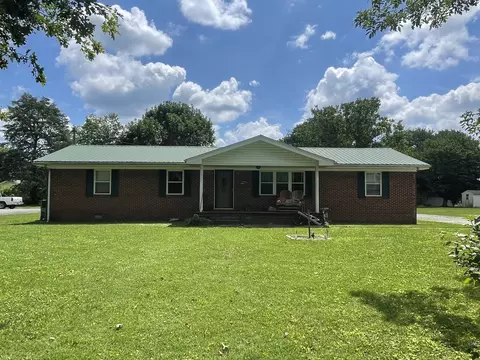 504 Crestwood Dr, Lafayette, TN 37083