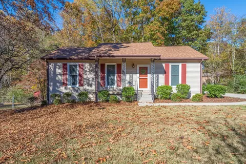 407 Blue Rd, Dickson, TN 37055 photo 2