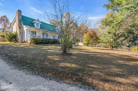 155 Grace Rd, Bon Aqua, TN 37025
