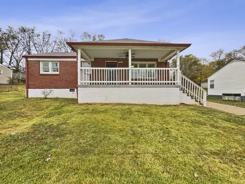 710 Poplar St, Columbia, TN 38401