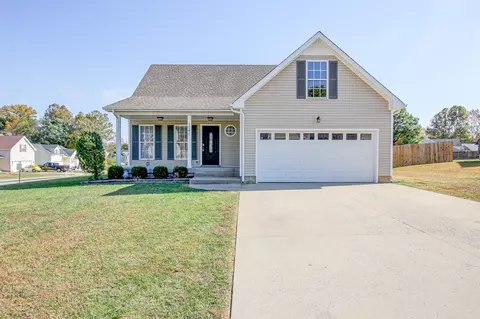 1041 Freedom Dr, Clarksville, TN 37042