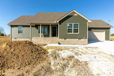 2432 Warren Rd, Manchester, TN 37355