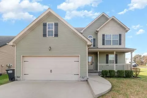 500 Falkland Cir, Clarksville, TN 37042