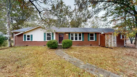 204 Heights Ave, Tullahoma, TN 37388
