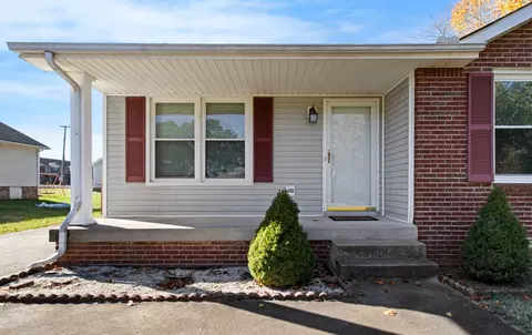 2702 Ann Dr, Clarksville, TN 37040
