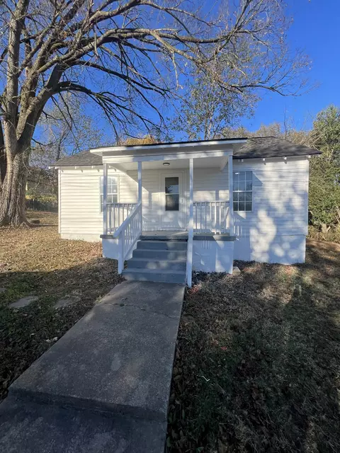 1608 Whatley St, Columbia, TN 38401