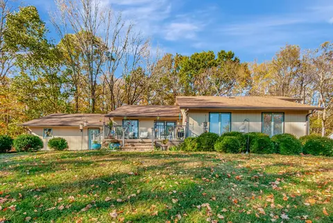 816 Hickory Ridge Trl, Columbia, TN 38401