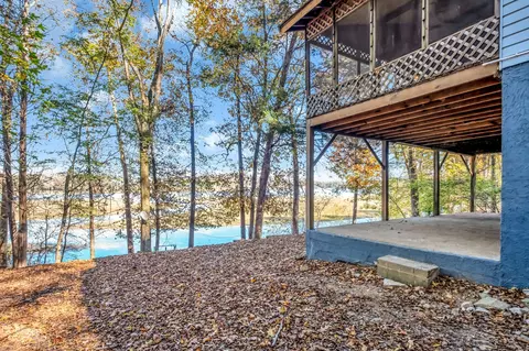 392 Maxine Nelson Rd, Parsons, TN 38363