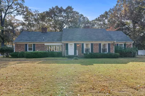 1000 Forrest Dr, Tullahoma, TN 37388