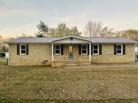 1207 Sullivan Dr, Lafayette, TN 37083