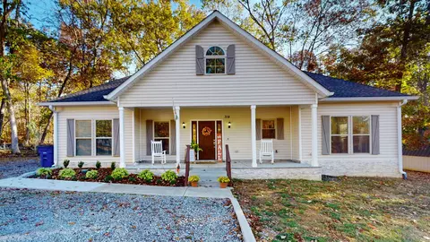 314 Hilltop Dr, Shelbyville, TN 37160