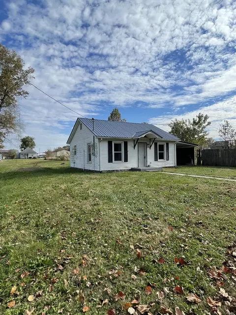 132 Bryan Ave, La Fayette, KY 42254