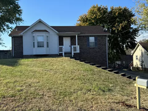 2020 Windroe Dr, Clarksville, TN 37042