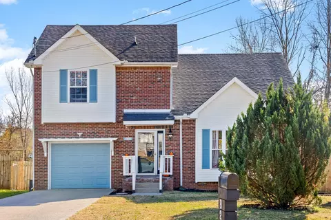 822 Keystone Dr, Clarksville, TN 37042