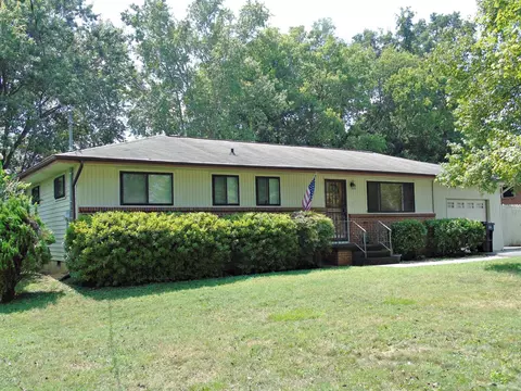 1170 W State Line Rd, Rossville, GA 30741
