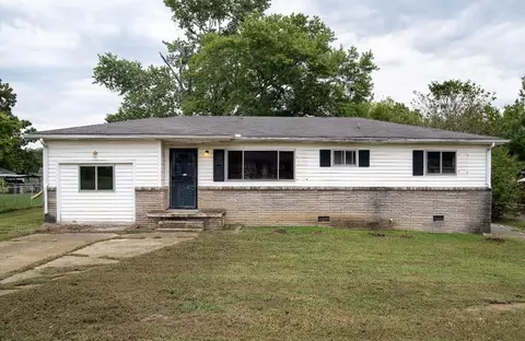 1308 E Sherry Dr, Rossville, GA 30741