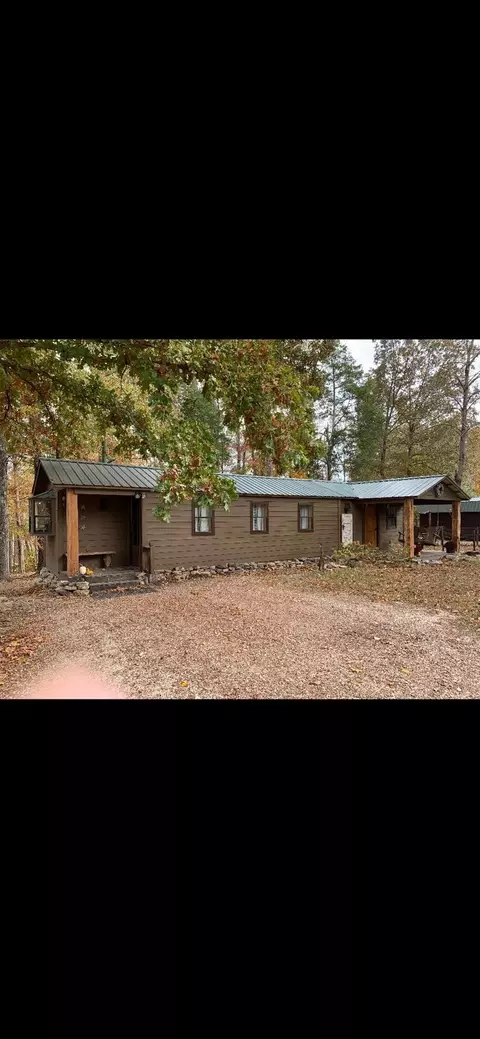 223 Whitney Ln E, Camden, TN 38320