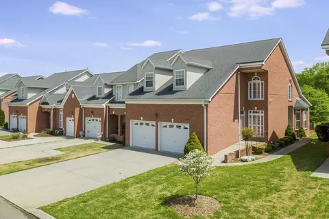 8245 Double Eagle Ct, Ooltewah, TN 37363 photo 1