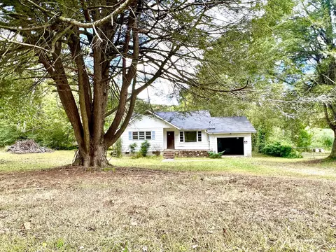 8009 Selcer Rd, Hixson, TN 37343