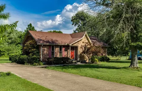 1033 Eastside Rd, Ashland City, TN 37015