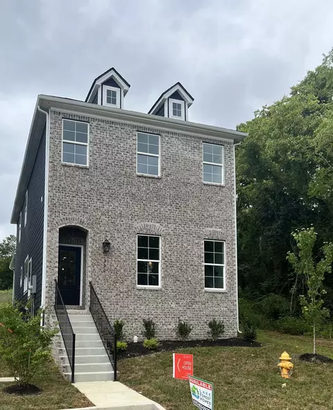 216 Sea Breeze Ln, La Vergne, TN 37086