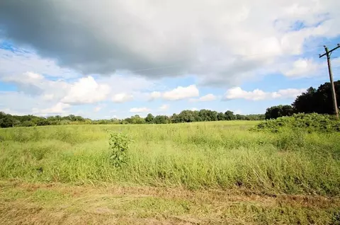 1647 Three Island Rd, Walling, TN 38587