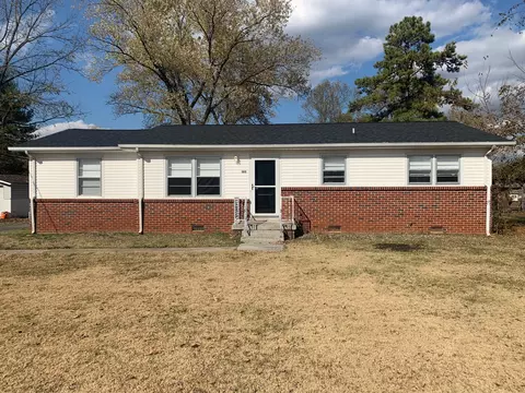 1811 Cypress Dr, Murfreesboro, TN 37130